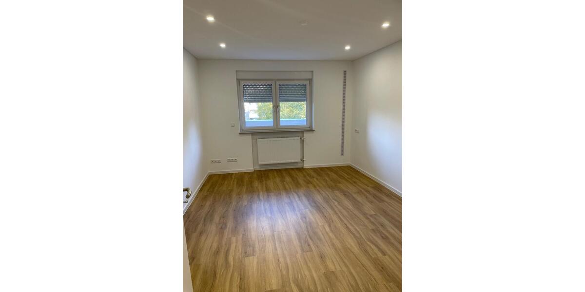 Etagenwohnung Stuttgart Stuttgart-West - 3 Zimmer, 82 m&sup2;, 1.150&euro; | Angebot:25760654
