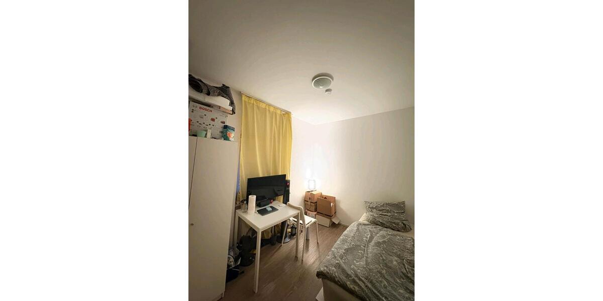Etagenwohnung Stuttgart Bad Cannstatt - 1 Zimmer, 550&euro; | Angebot:23418905