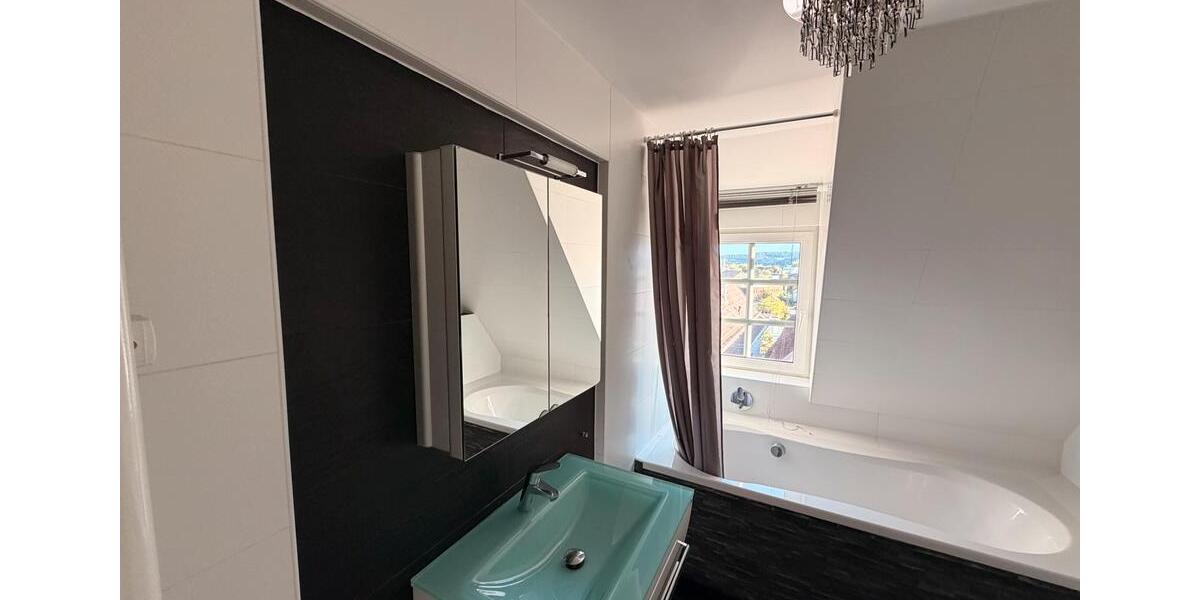 Dachgeschoßwohnung Leonberg - 1 Zimmer, 47 m&sup2;, 1.000&euro; | Angebot:27575539
