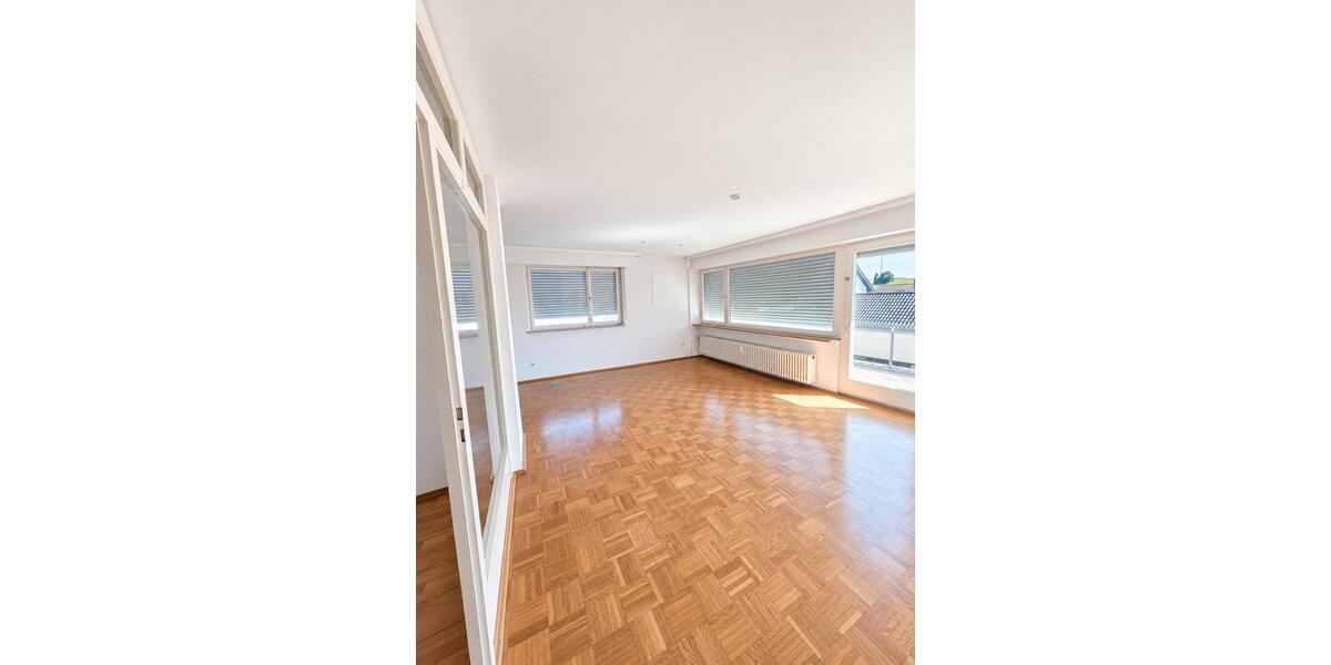 Etagenwohnung Schwaigern - 4.5 Zimmer, 105 m&sup2;, 1.100&euro; | Angebot:27580331