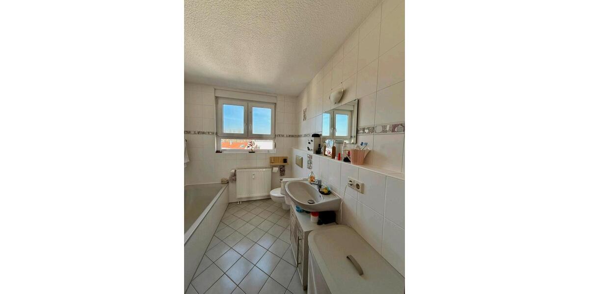 Dachgeschoßwohnung Winnenden - 3 Zimmer, 13 m&sup2;, 700&euro; | Angebot:26366211