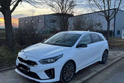 Kia ceed / Ceed 61.000 km 19.100 &euro; Esslingen 73734