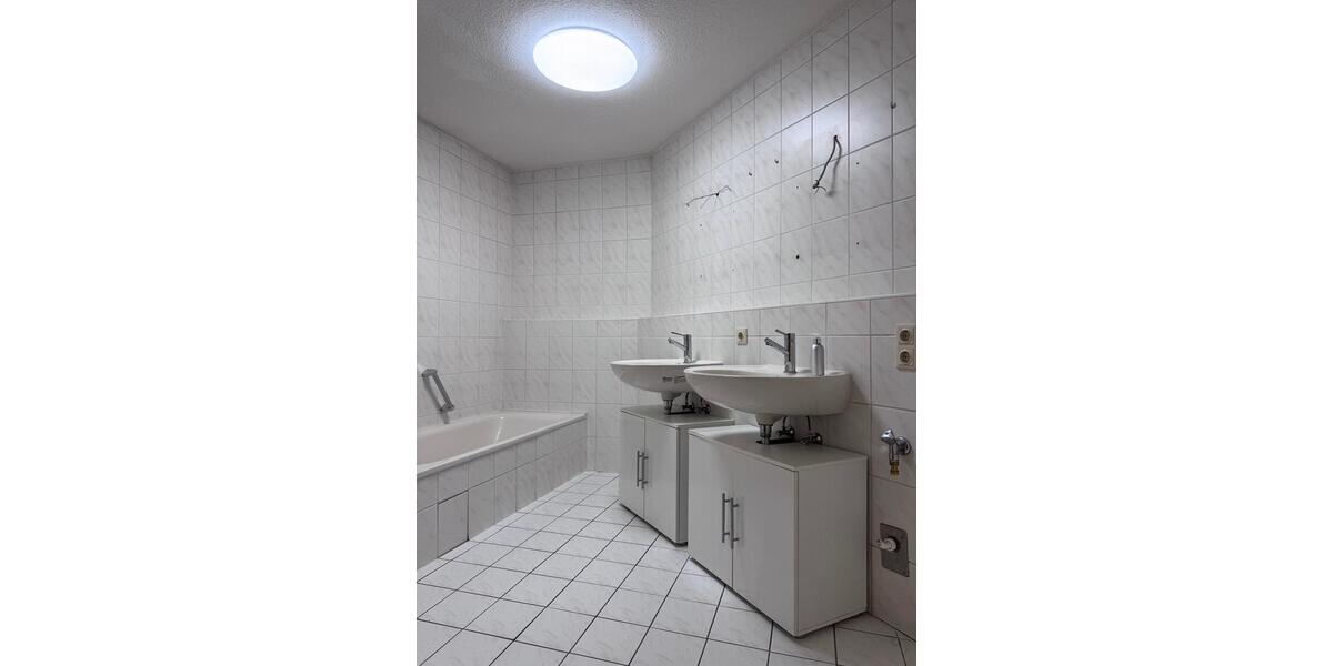 Dachgeschoßwohnung Schorndorf - 4 Zimmer, 80 m&sup2;, 255.000&euro; | Angebot:26620596