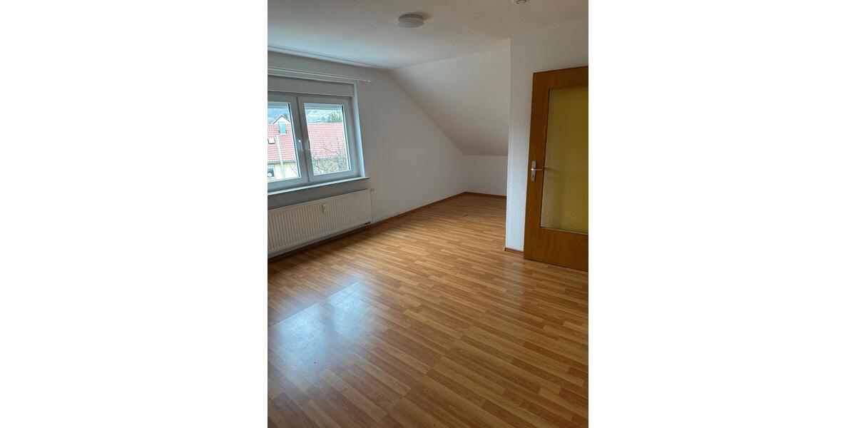Etagenwohnung Sachsenheim - 2 Zimmer, 45 m&sup2;, 500&euro; | Angebot:26226410