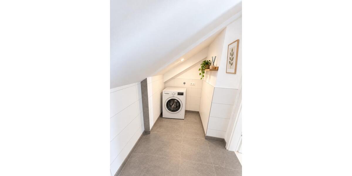 Dachgeschoßwohnung Brackenheim - 3 Zimmer, 74 m&sup2;, 995&euro; | Angebot:27591554