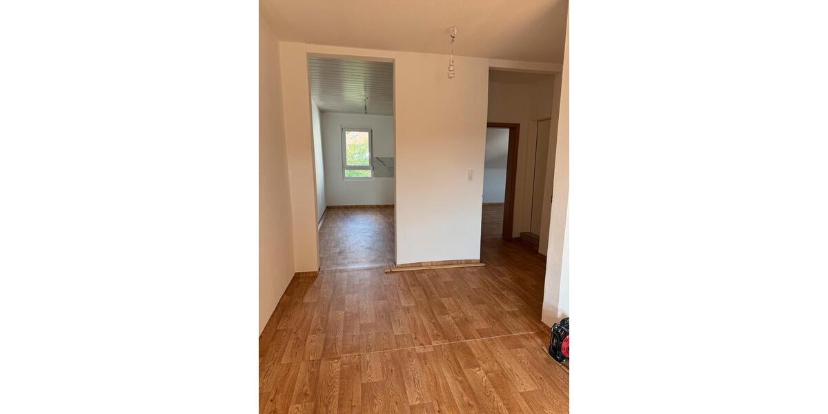 Dachgeschoßwohnung Backnang - 3 Zimmer, 73 m&sup2;, 950&euro; | Angebot:27577616