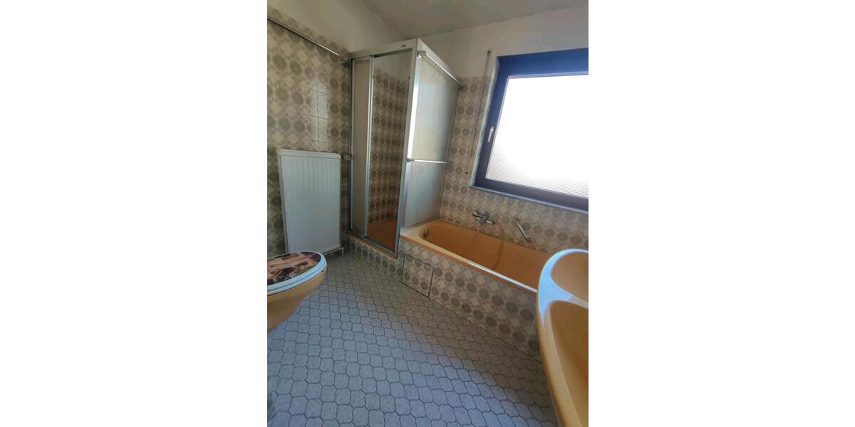 Doppelhaushälfte Leonberg - 6 Zimmer, 146 m&sup2;, 500.000&euro; | Angebot:26946936