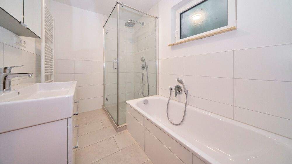 Bungalow Vaihingen an der Enz / Roßwag Roßwag - 7 Zimmer, 208 m&sup2;, 635.000&euro; | Angebot:25697225