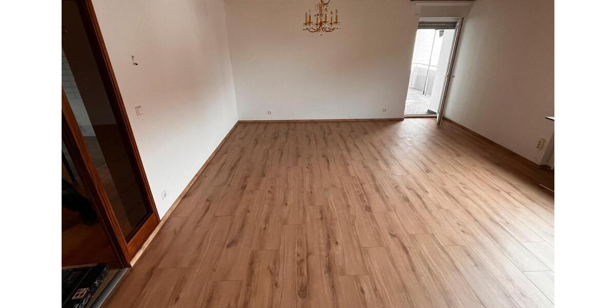 Erdgeschoßwohnung Heimsheim - 3.5 Zimmer, 100 m&sup2;, 1.150&euro; | Angebot:25924877