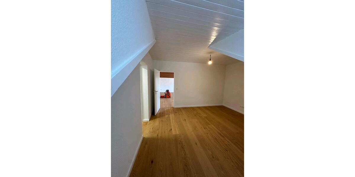 Dachgeschoßwohnung Stuttgart Fasanenhof-Ost - 2 Zimmer, 64 m&sup2;, 1.150&euro; | Angebot:27581943