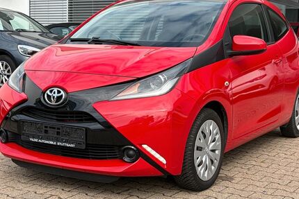 Toyota Aygo (X) 109.500 km 5.795 &euro; Stuttgart 70597