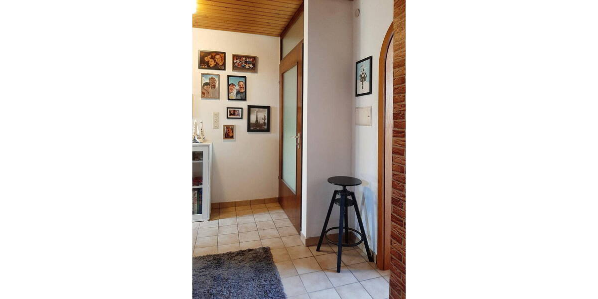 Reihenmittelhaus Ditzingen - 7 Zimmer, 162 m&sup2;, 540.000&euro; | Angebot:26477778