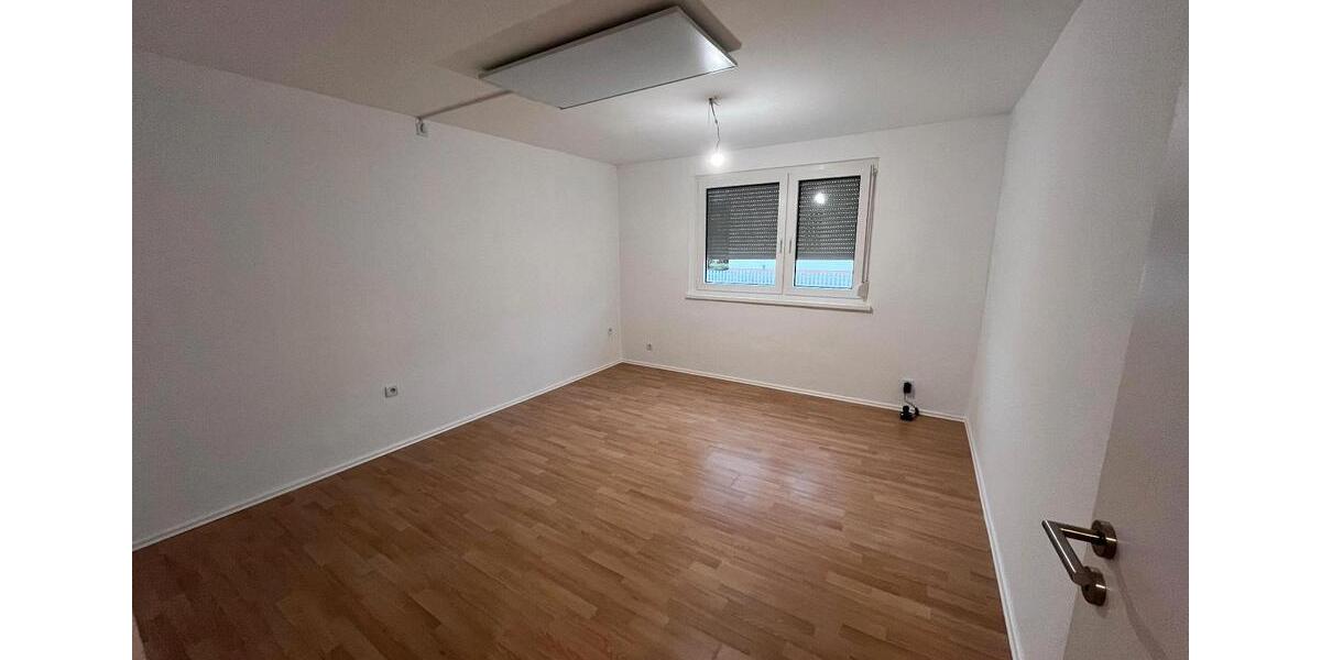 Erdgeschoßwohnung Sindelfingen Darmsheim - 3 Zimmer, 70 m&sup2;, 1.250&euro; | Angebot:25935934
