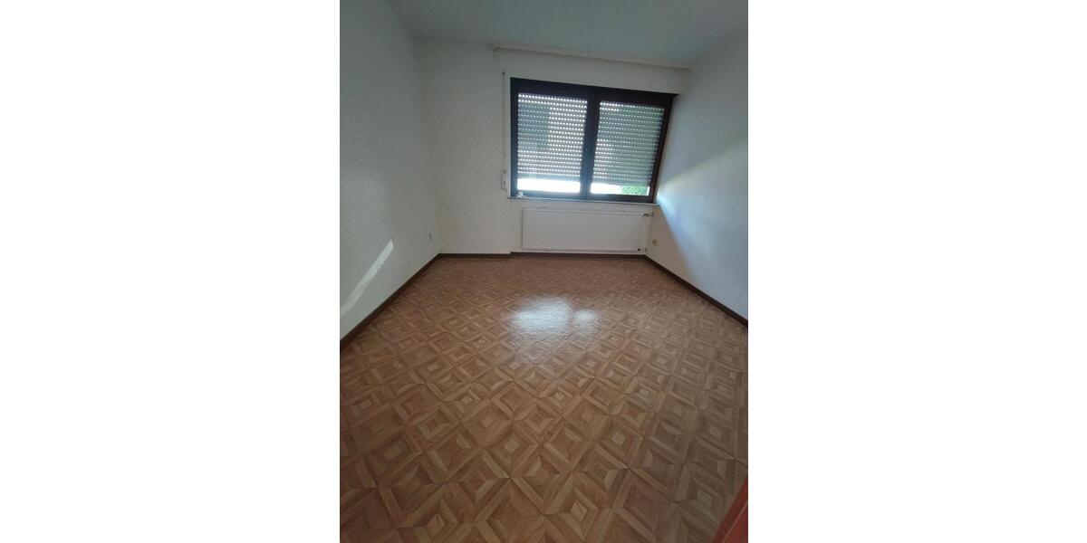 Doppelhaushälfte Leonberg - 6 Zimmer, 146 m&sup2;, 550.000&euro; | Angebot:25893975