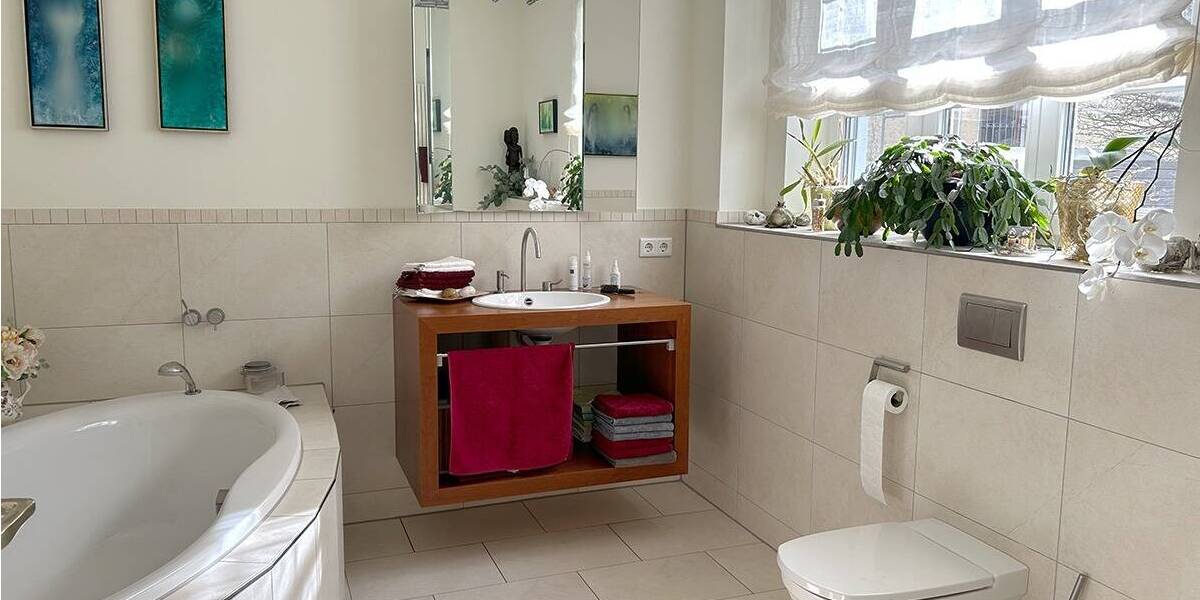 Doppelhaushälfte Ludwigsburg Nord - 6 Zimmer, 225 m&sup2;, 1.150.000&euro; | Angebot:26751008
