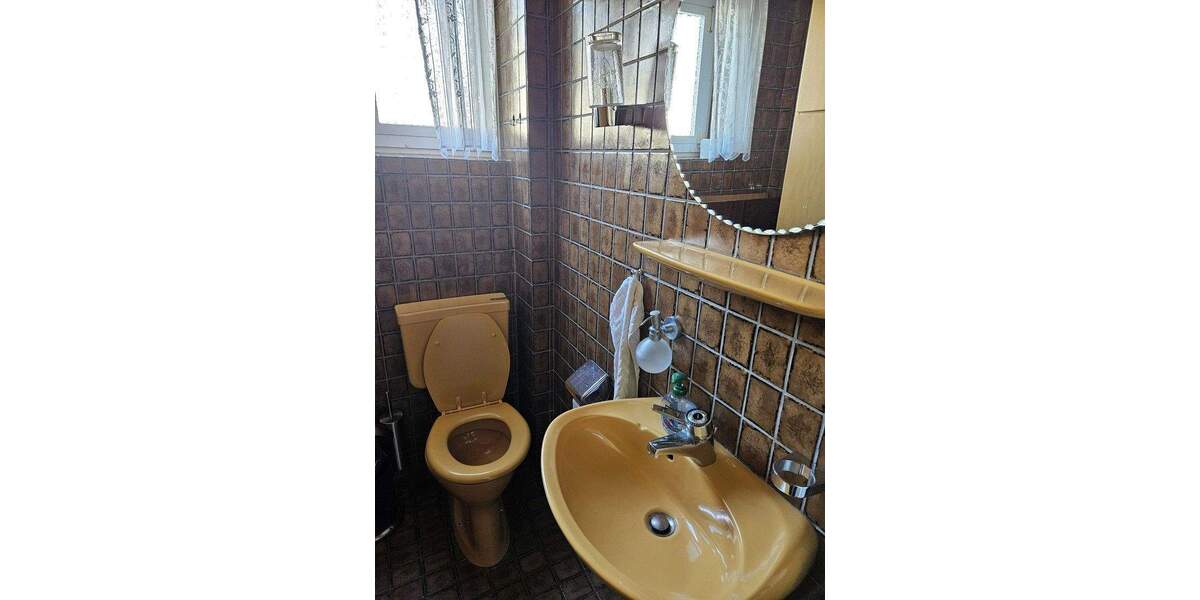 Doppelhaushälfte Stuttgart Weilimdorf - 7 Zimmer, 167 m&sup2;, 649.000&euro; | Angebot:25905875