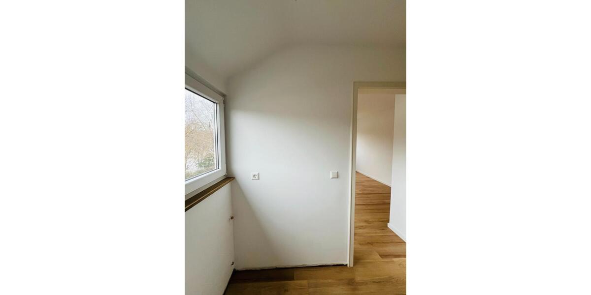 Dachgeschoßwohnung Stuttgart Mühlhausen - 1 Zimmer, 24 m&sup2;, 135.000&euro; | Angebot:27166095