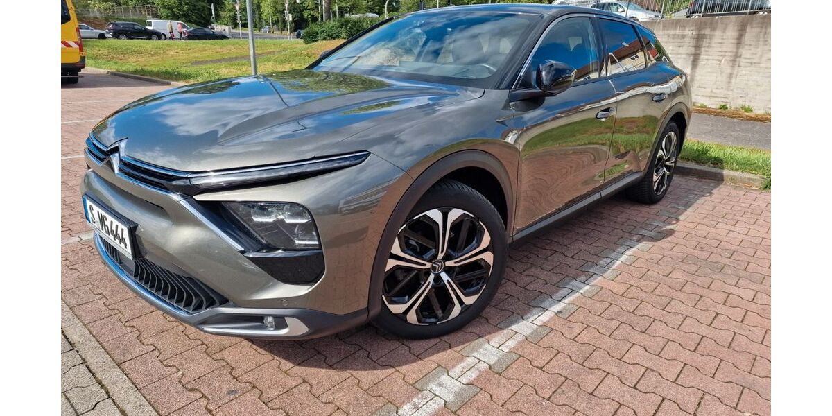 Citroen C5 X 78.000 km 19.000 &euro; Stuttgart 70378