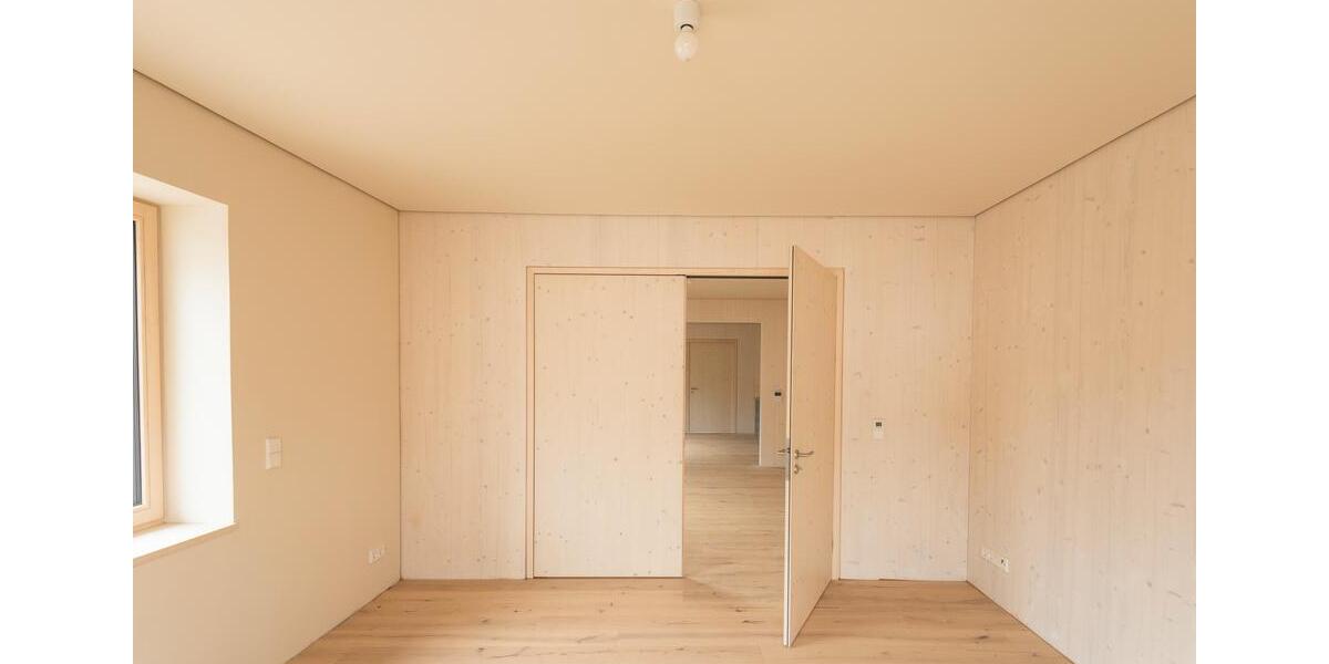 Etagenwohnung Pfaffenhofen - 3.5 Zimmer, 84 m&sup2;, 1.060&euro; | Angebot:25842265