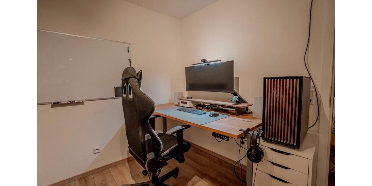 Dachgeschoßwohnung Brackenheim - 3 Zimmer, 80 m&sup2;, 310.000&euro; | Angebot:26241457