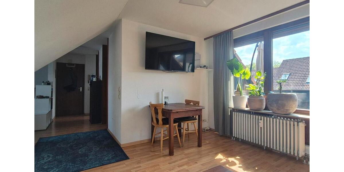 Dachgeschoßwohnung Stuttgart Zuffenhausen - 1.5 Zimmer, 43 m&sup2;, 1.050&euro; | Angebot:26224749
