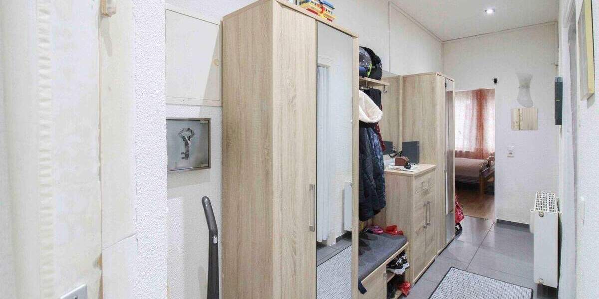 Etagenwohnung Stuttgart Bad Cannstatt - 3 Zimmer, 73 m&sup2;, 260.000&euro; | Angebot:25750515