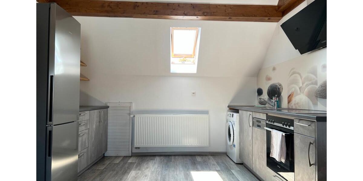 Dachgeschoßwohnung Esslingen am Neckar Brühl - 2 Zimmer, 60 m&sup2;, 1.300&euro; | Angebot:24769326