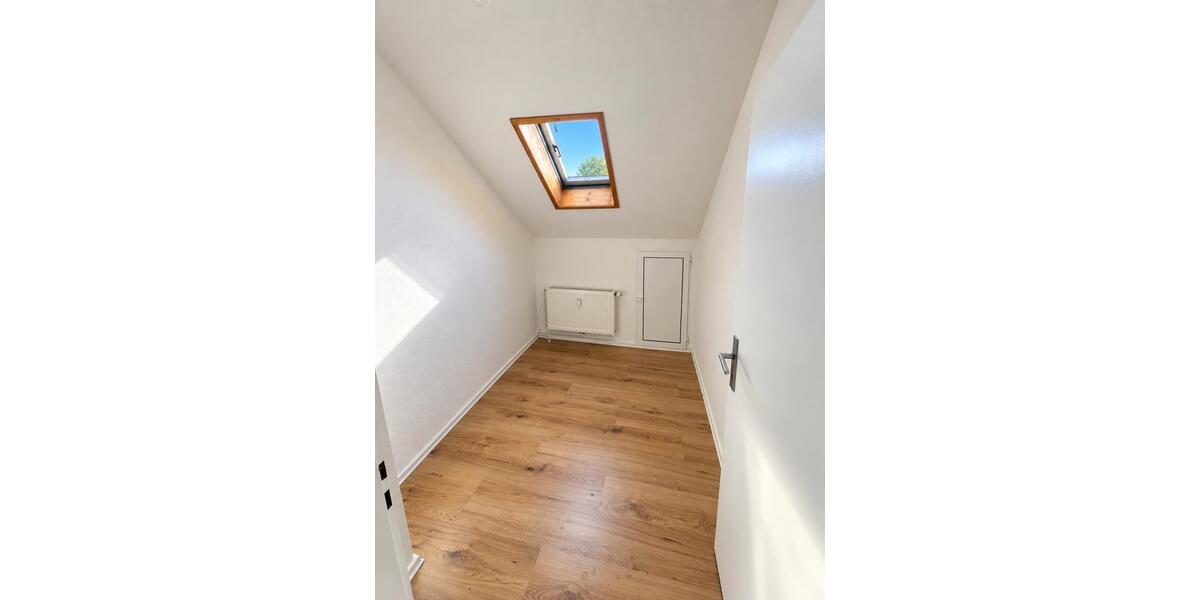 Dachgeschoßwohnung Asperg - 2.5 Zimmer, 45 m&sup2;, 800&euro; | Angebot:27570398