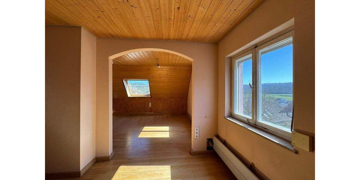 Mehrfamilienhaus, Wohnhaus Mühlacker Mühlhausen - 6 Zimmer, 148 m&sup2;, 278.500&euro; | Angebot:25695920