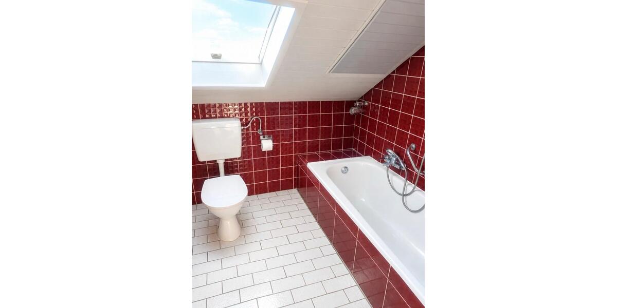 Dachgeschoßwohnung Asperg - 1 Zimmer, 33 m&sup2;, 600&euro; | Angebot:27583317