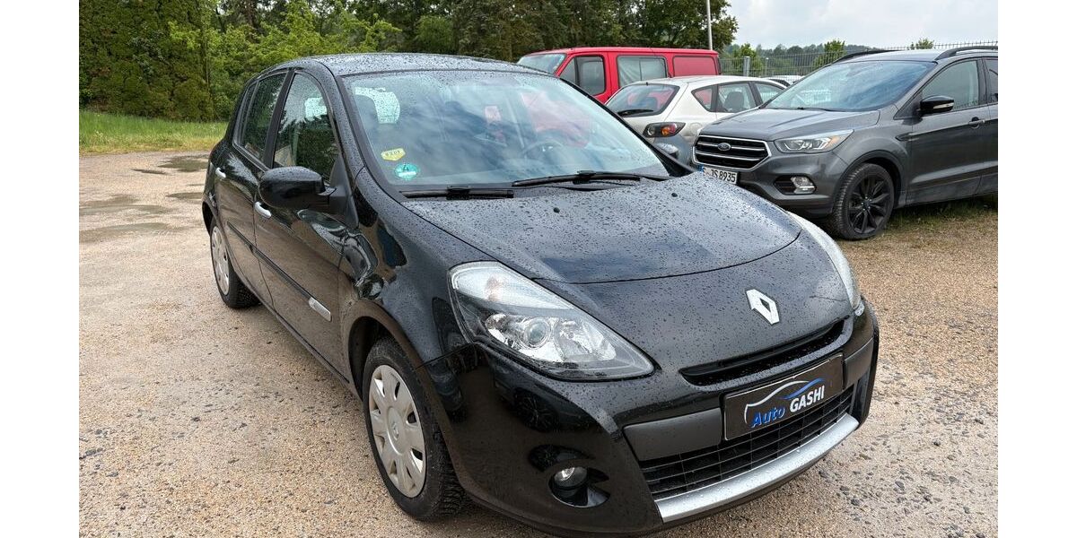 Renault Clio 150.000 km 3.390 &euro; Renningen 71272