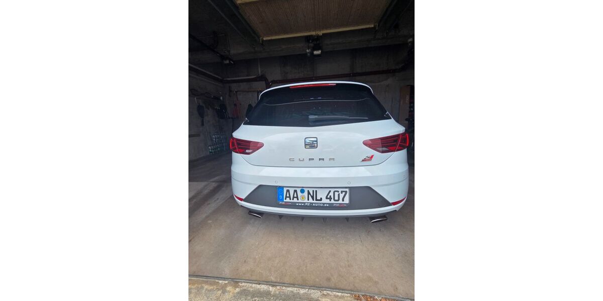 Seat Leon 97.600 km 18.900 &euro; Oberboihingen 72644