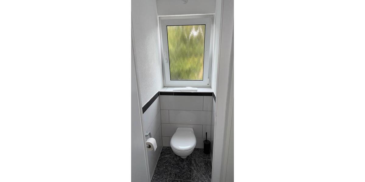 Dachgeschoßwohnung Ludwigsburg Eglosheim - 3 Zimmer, 48 m&sup2;, 890&euro; | Angebot:27540321