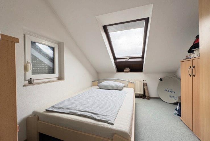 Dachgeschoßwohnung Ludwigsburg Oßweil - 3 Zimmer, 66 m&sup2;, 800&euro; | Angebot:27578356