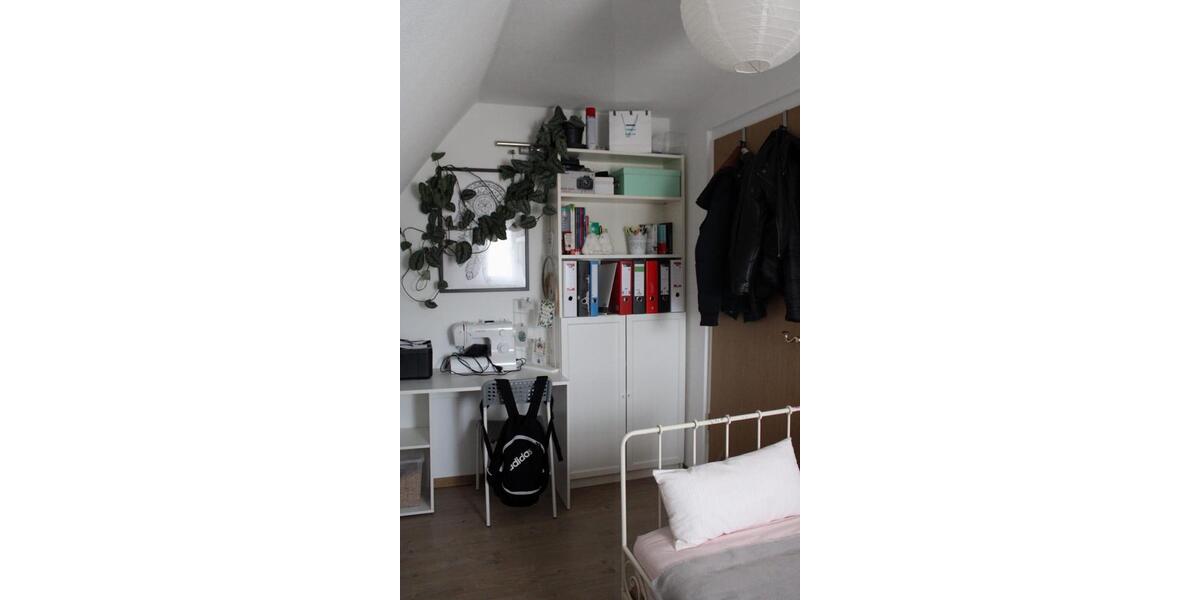 Dachgeschoßwohnung Köngen - 3 Zimmer, 75 m&sup2;, 820&euro; | Angebot:24783873