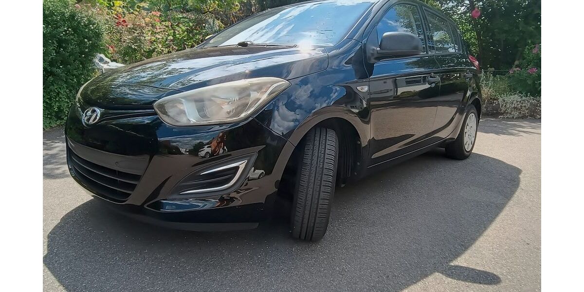 Hyundai i20 30.700 km 6.300 &euro; Lehrensteinsfeld 74251