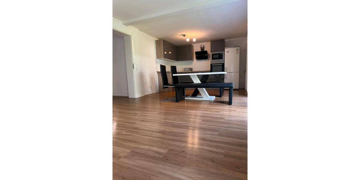 Etagenwohnung Schorndorf - 3 Zimmer, 67 m&sup2;, 1.300&euro; | Angebot:26343856
