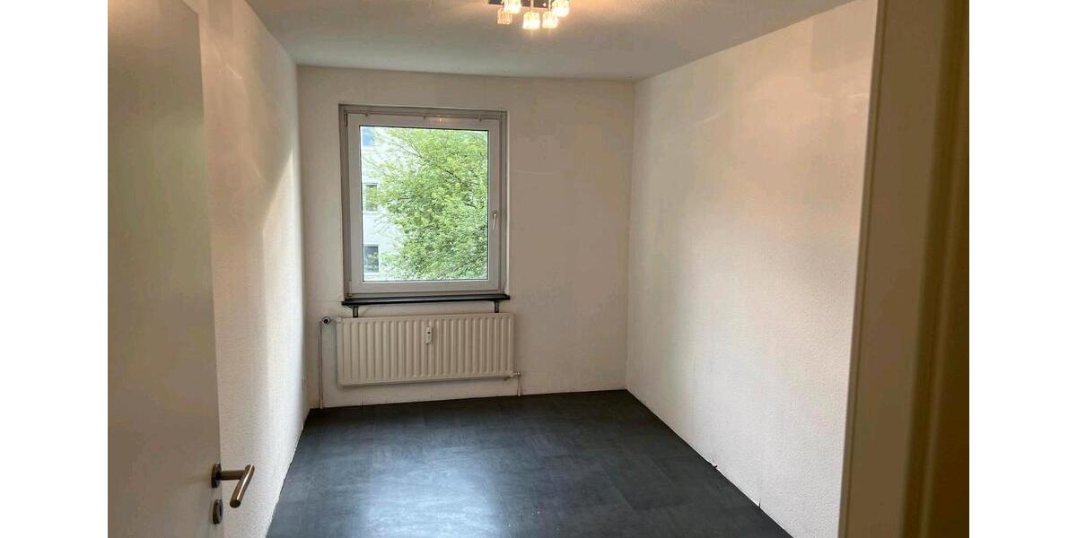Etagenwohnung Stuttgart Mühlhausen - 4 Zimmer, 88 m&sup2;, 1.250&euro; | Angebot:27568089