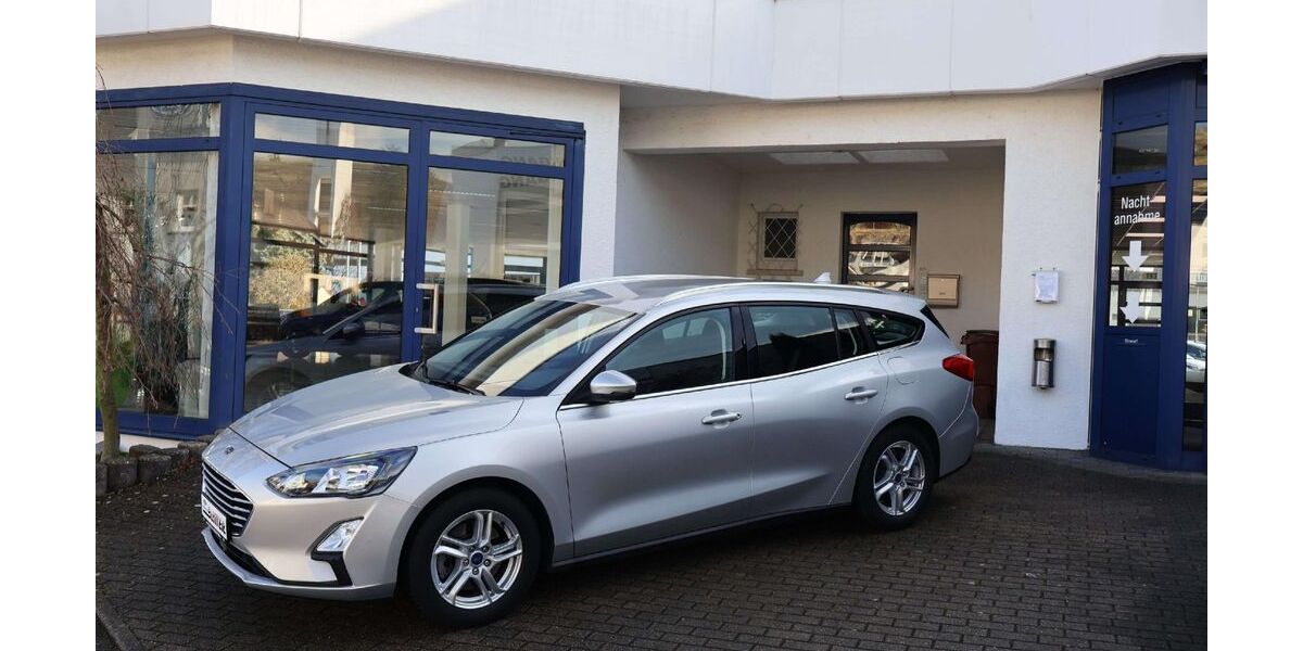 Ford Focus 40.900 km 16.650 &euro; Besigheim 74354