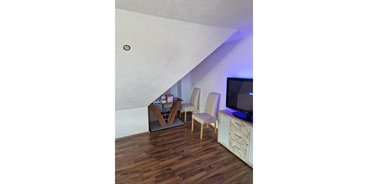 Dachgeschoßwohnung Güglingen - 2 Zimmer, 60 m&sup2;, 850&euro; | Angebot:25957103