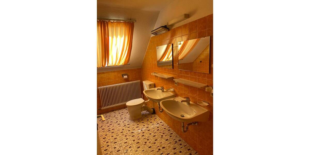 Einfamilienhaus Großbottwar Winzerhausen - 1 Zimmer, 329 m&sup2;, 449.000&euro; | Angebot:25747365