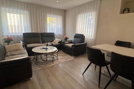 Haus Markgröningen - 13 Zimmer, 250 m&sup2;, 560.000&euro; | Angebot:26623670