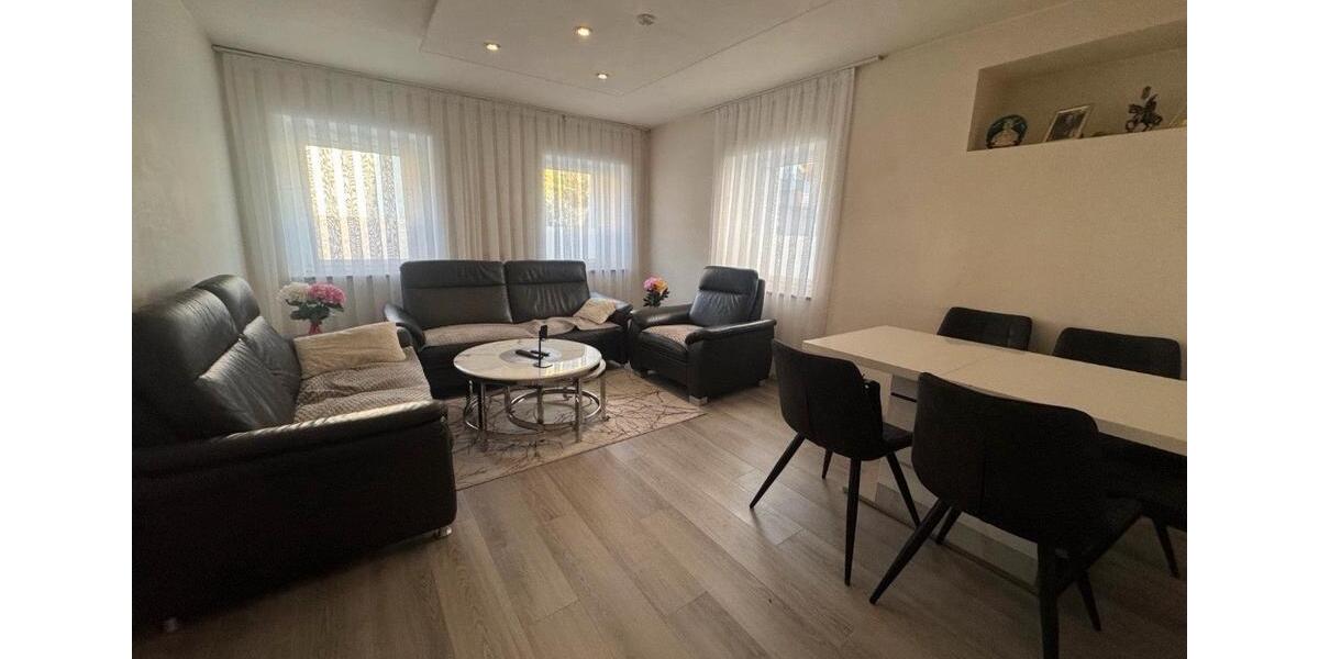 Mehrfamilienhaus, Wohnhaus Markgröningen - 13 Zimmer, 250 m&sup2;, 560.000&euro; | Angebot:26623670