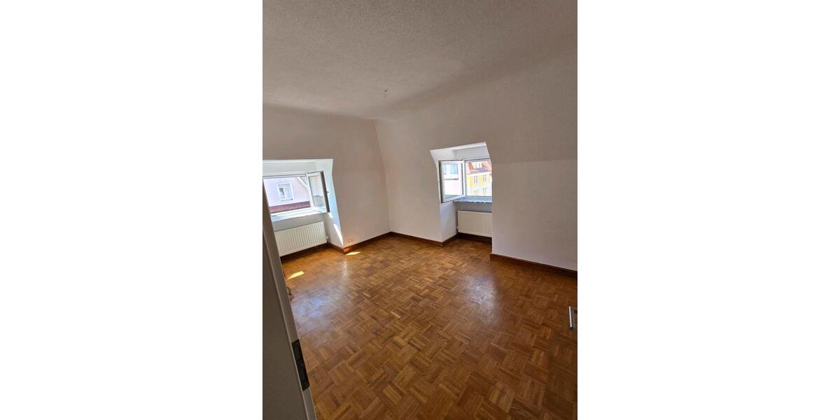 Dachgeschoßwohnung Remseck am Neckar - 3 Zimmer, 67 m&sup2;, 1.150&euro; | Angebot:26423408