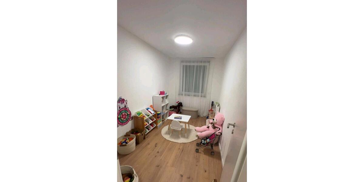 Erdgeschoßwohnung Abstatt - 4 Zimmer, 96 m&sup2;, 1.550&euro; | Angebot:25977714