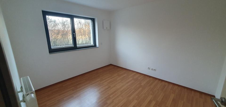 Erdgeschoßwohnung Sindelfingen Darmsheim - 3 Zimmer, 83 m&sup2;, 1.565&euro; | Angebot:25591058
