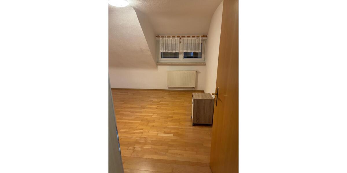 Etagenwohnung Sersheim - 2 Zimmer, 59 m&sup2;, 750&euro; | Angebot:25292631