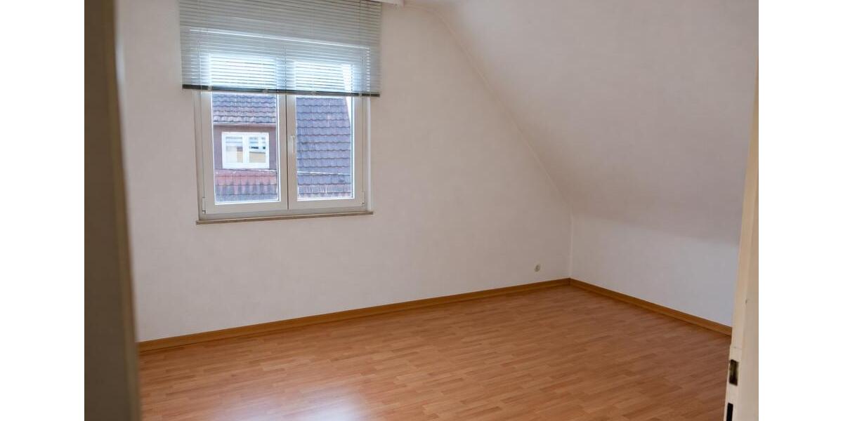 Dachgeschoßwohnung Stuttgart Vaihingen - 3 Zimmer, 57 m&sup2;, 1.100&euro; | Angebot:27564786