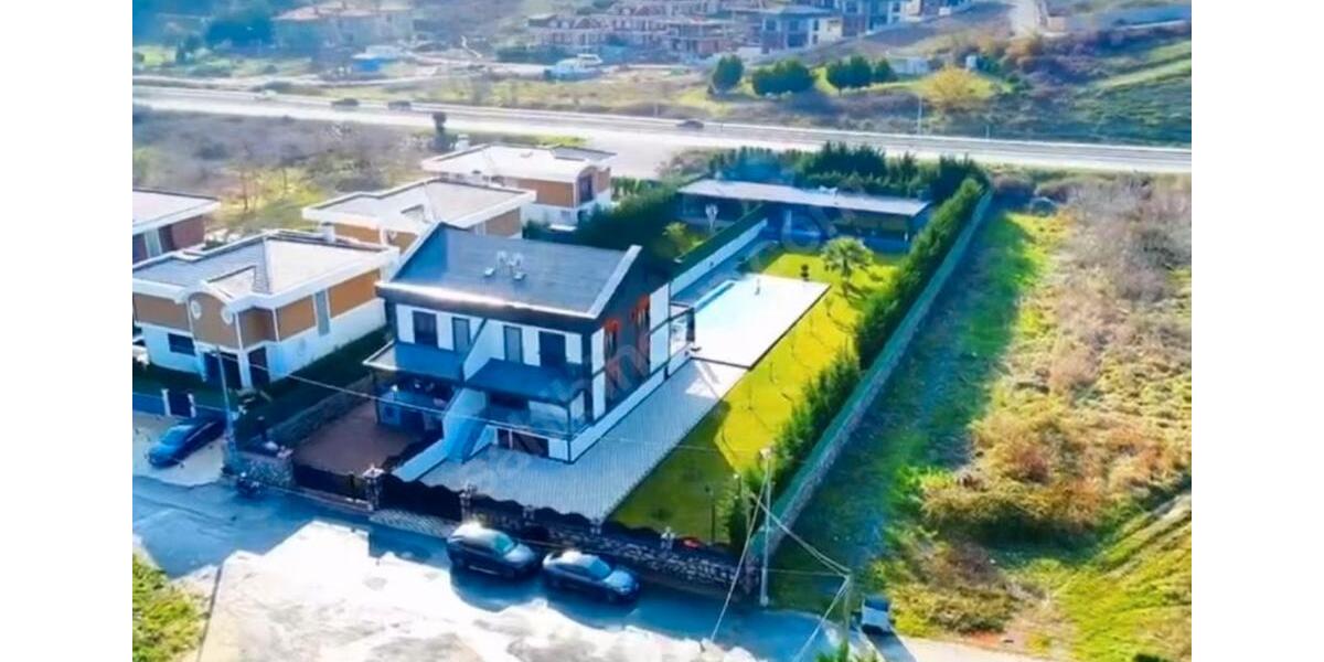 Villa Leutenbach - 6 Zimmer, 326 m&sup2;, 900.000&euro; | Angebot:26004827