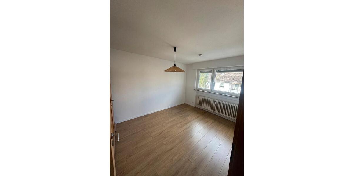 Etagenwohnung Waiblingen - 3 Zimmer, 70 m&sup2;, 1.100&euro; | Angebot:25979023
